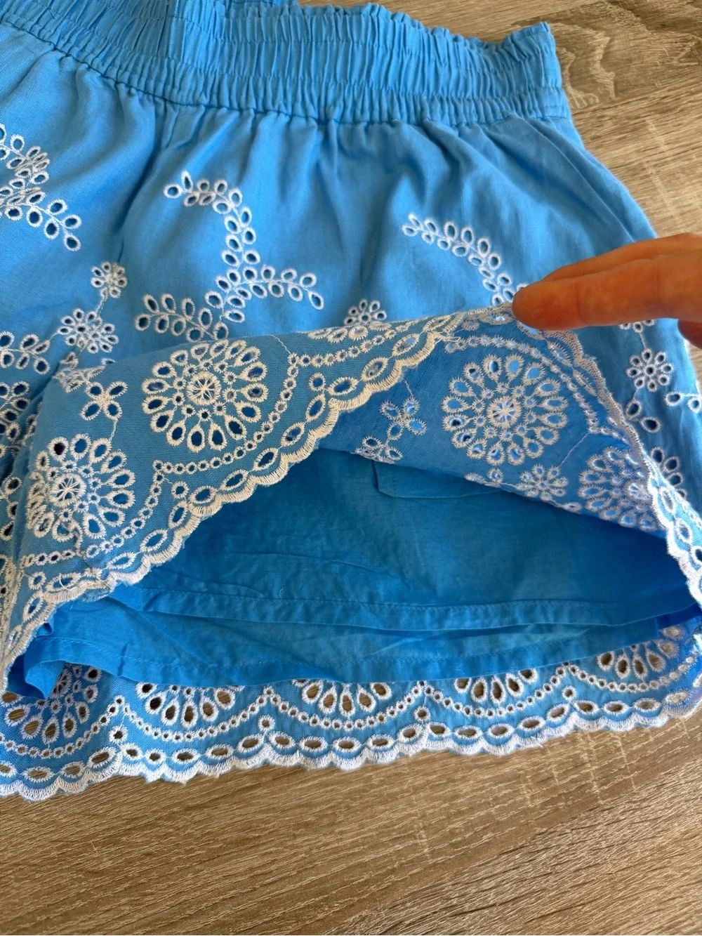 J Crew Blue/White Floral Eyelet Embroidered Pull-On Shorts Size Small
